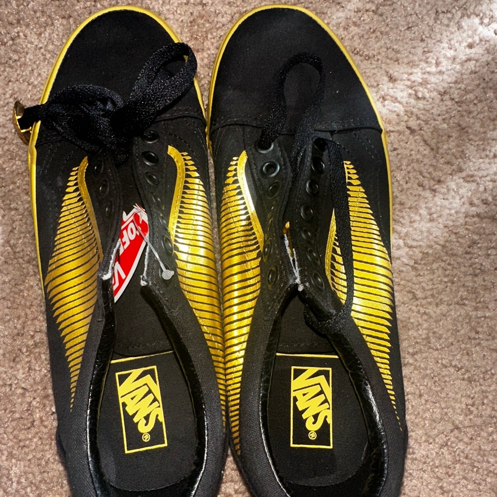 Vans Black and Yellow Harry Potter Sneakers - Picture 2 of 4